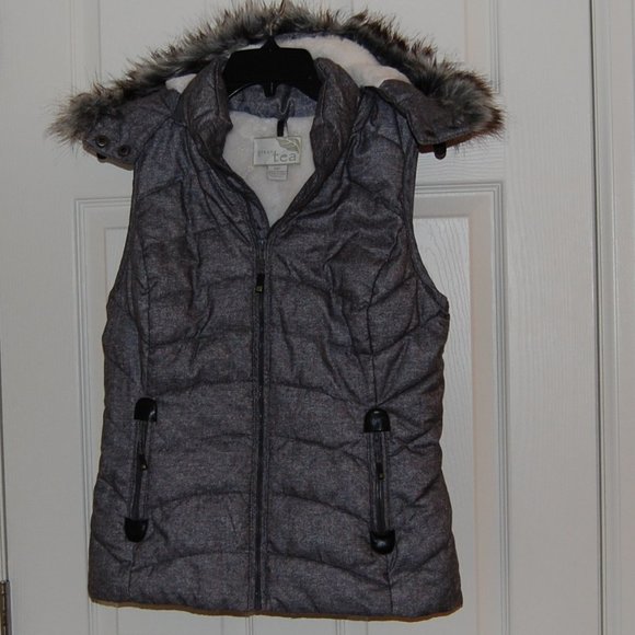 Green Tea Puffer Vest, Faux Fur Lined, Hooded, Zip Pockets, Gray, Size S - Picture 2 of 12